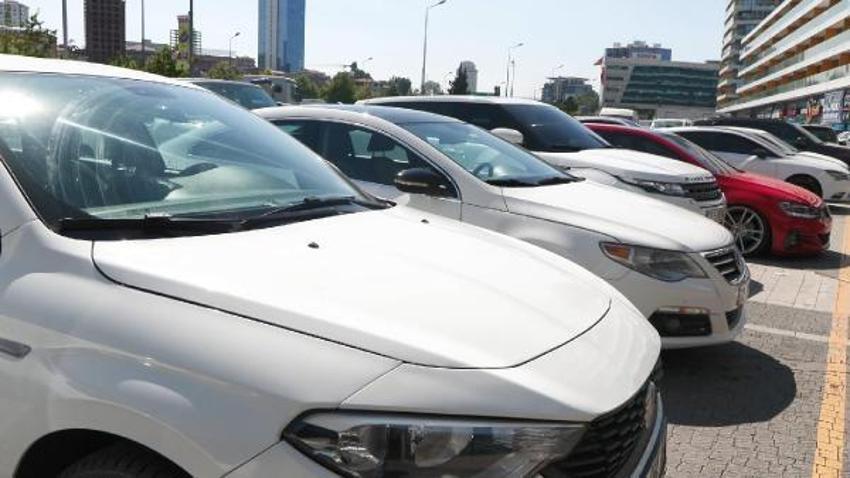 İkinci el arabada fiyat kısıtlaması başladı! Araba fiyatlarını görenler şok oldu, işte son durum