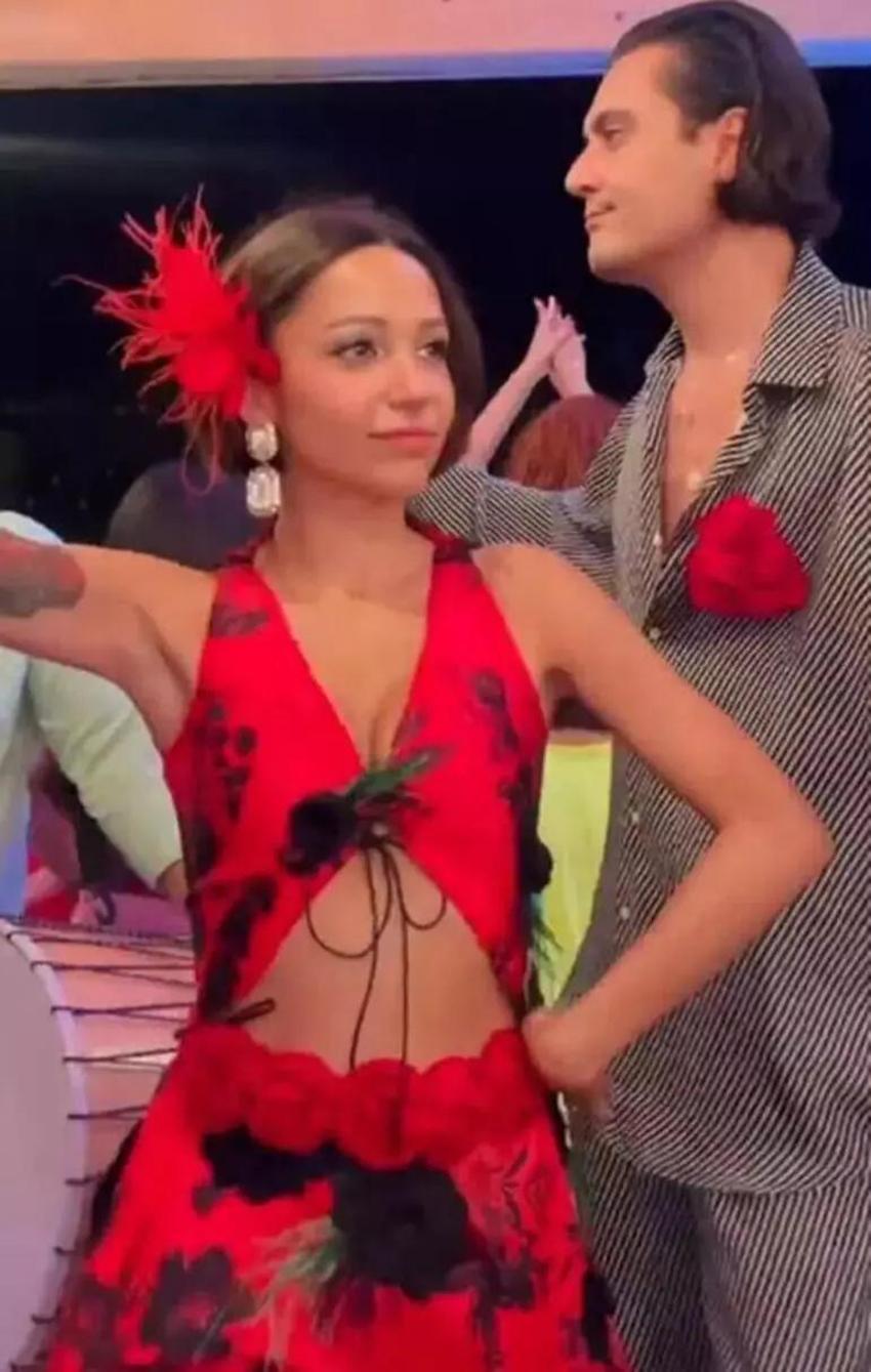 Zeynep Bastık aşka geldi! Yeni sevgilisiyle Bodrum'da