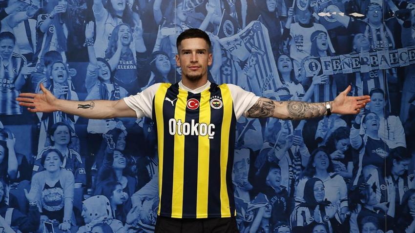 Fenerbahçe'de flaş gelişme! Transfer uçağı 3 saat içinde İstanbul'a inecek ama Zaha için değil
