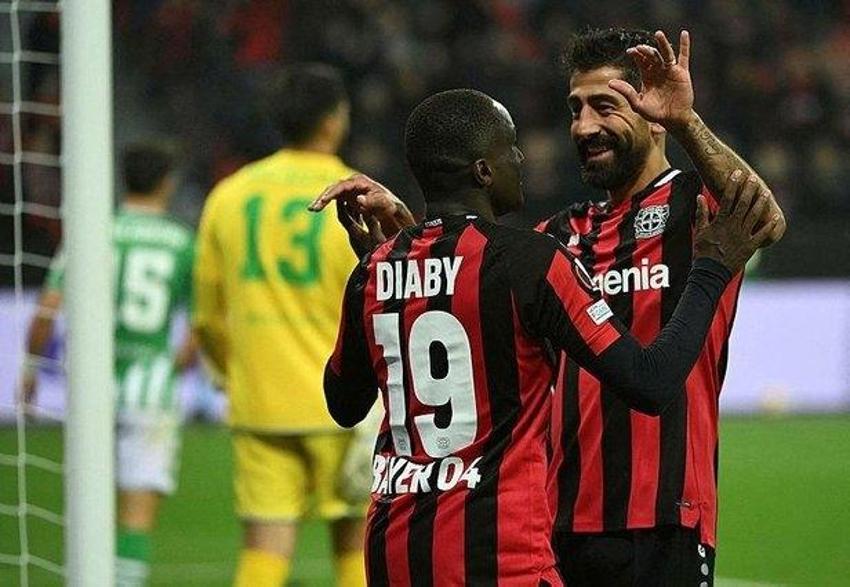 Fenerbahçe'de flaş gelişme! Transfer uçağı 3 saat içinde İstanbul'a inecek ama Zaha için değil