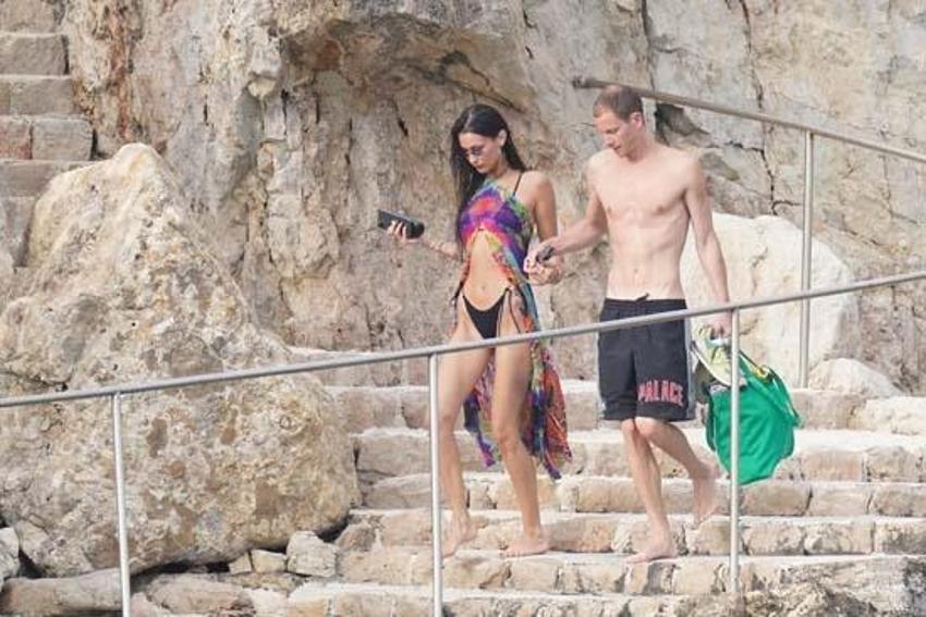 'Her gün acı çekiyorum' demişti! Bella Hadid'in aşkı kısa sürdü