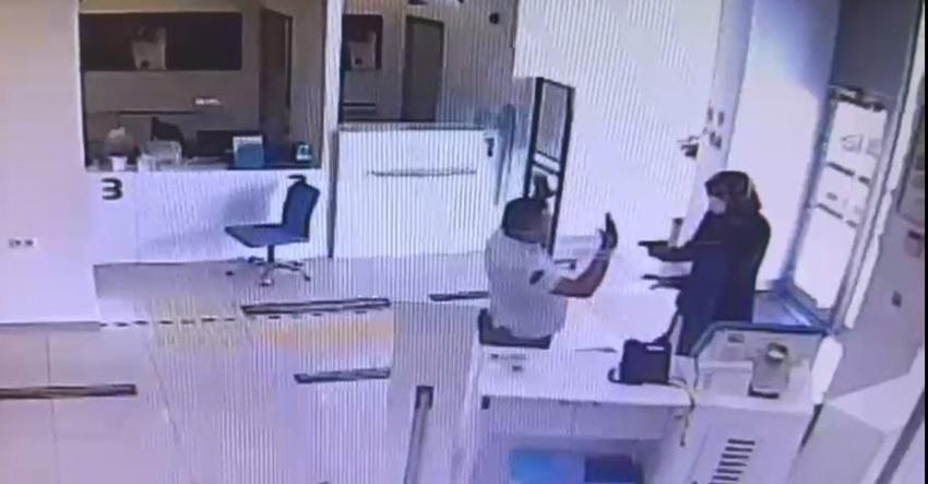 Bahçelievler'de inanılmaz anlar! Başörtü takarak kadın kıyafeti giyip bankayı soydu