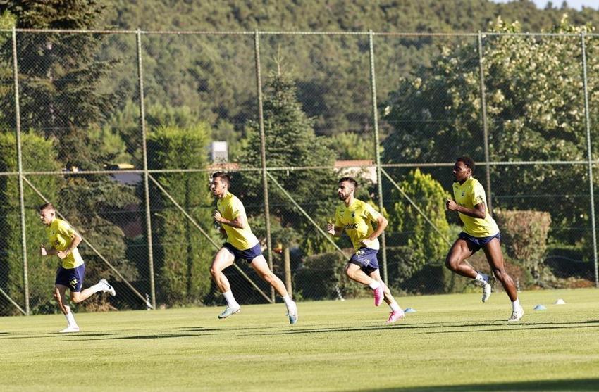 Fenerbahçe'de yaprak dökümü! 6 yıldız gidiyor, 20 milyon euro kazandıracak