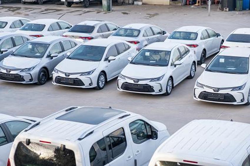 Araba fiyatlarında son dakika! Sıfır ve ikinci el arabada düşüş dalgası