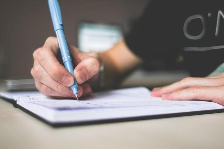 MEB lise kayıt takvimi 2023 lise kayıt tarihleri | Lise kayıtları ne zaman başlıyor ve bitiyor, 2023-2023 lise kayıt tarihleri belli oldu mu, 9. sınıf kayıt için gerekli evraklar nelerdir? Lise kayıt tarihleri