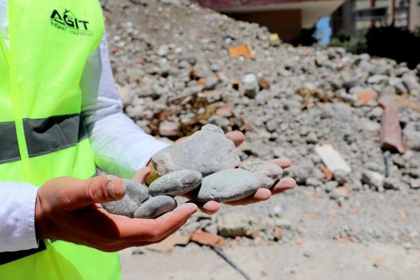 Deprem sonrası binalarda korkunç gerçek ortaya çıktı! 