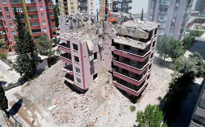 Deprem sonrası binalarda korkunç gerçek ortaya çıktı! 