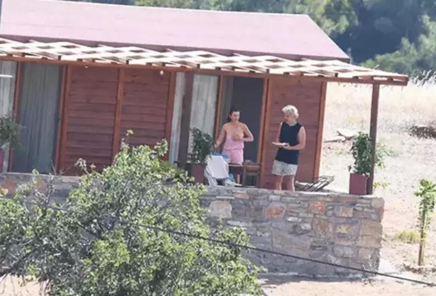 Gökçe Bahadır ve Emir Ersoy'un mütevazı tatili! Deniz molası verdiler