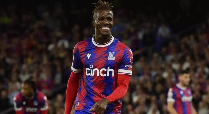 Wilfried Zaha kariyerinde sadece iki takımda forma giydi! Wilfried Zaha Galatasaray'a maliyeti kaç Euro oldu?