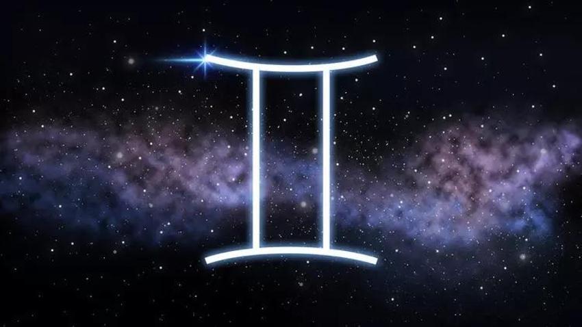 Sabah kurduğu alarmla savaşıyor! Hangi burç nasıl uyanır?