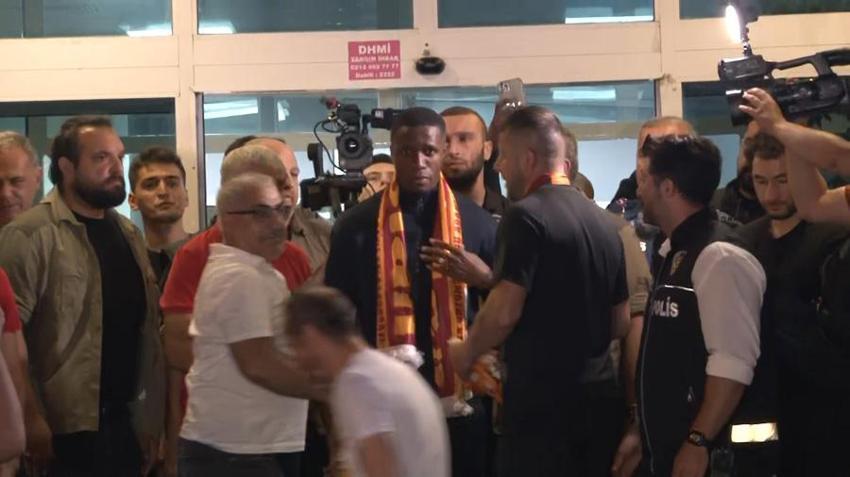 Galatasaray'daki 2 ayrılığı açıkladı: Kerem Aktürkoğlu'na dokunamayacağınıza göre...