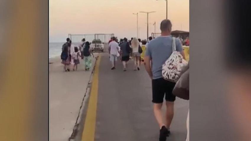 Yunanistan cehennemi yaşıyor! Rodos ve Korfu adasında tahliyeler sürürken yangına Türk uçakları da müdahale ediyor...