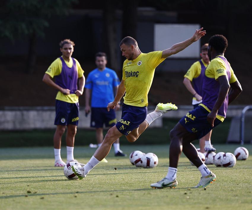 Toko Ekambi, Milot Rashica ve Livakovic İstanbul'a geliyor! Ali Koç gemileri yaktı
