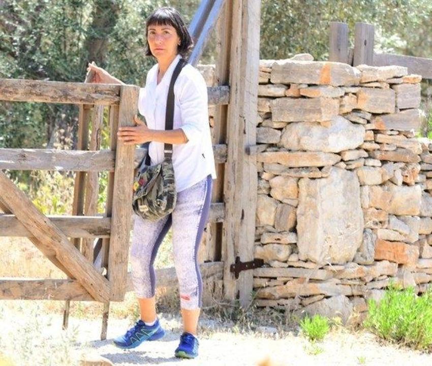İstanbul'u terk edip köye yerleşti! Ünlü sanatçıyı görenler tanıyamıyor