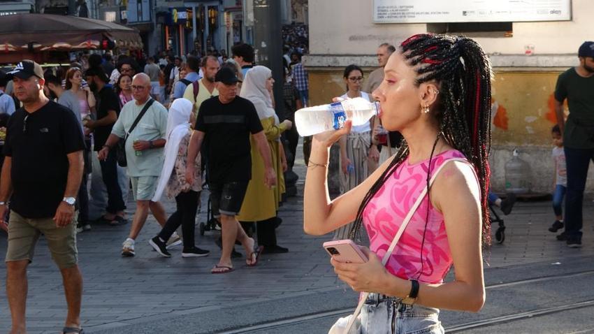 Kuvvetli yağış ve fırtına alarmı verilmişti, son dakika açıklaması geldi! Meteoroloji saat verip iller tek tek açıkladı: Kavurucu sıcak uyarısı