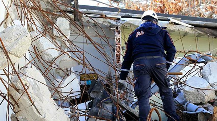 Adana depremi sonrası uyardı: Fayın kırılmasını bekliyoruz, her an olabilir