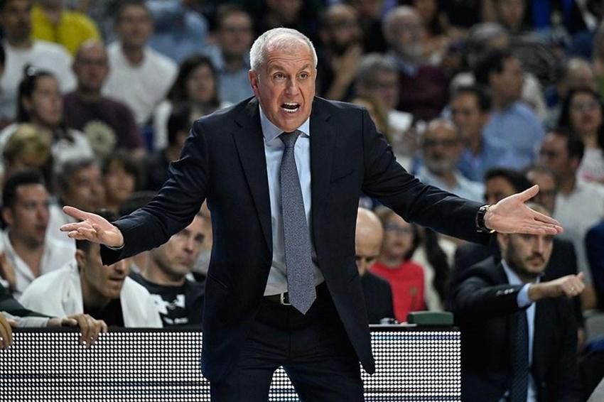 Dimitrios Itoudis 'oyun kurucu' yıldızı Obradovic'e kaptırmadı