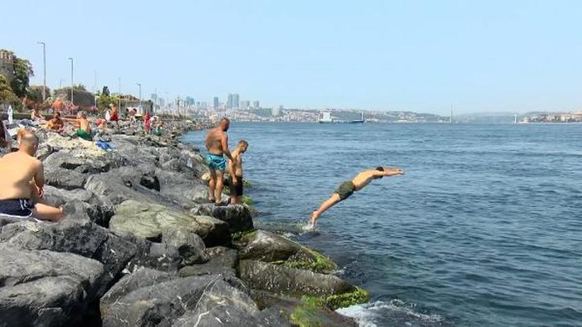 İstanbul bugün sıcaklık rekoruna ulaştı: Esnaflardan ilginç çözümler geldi