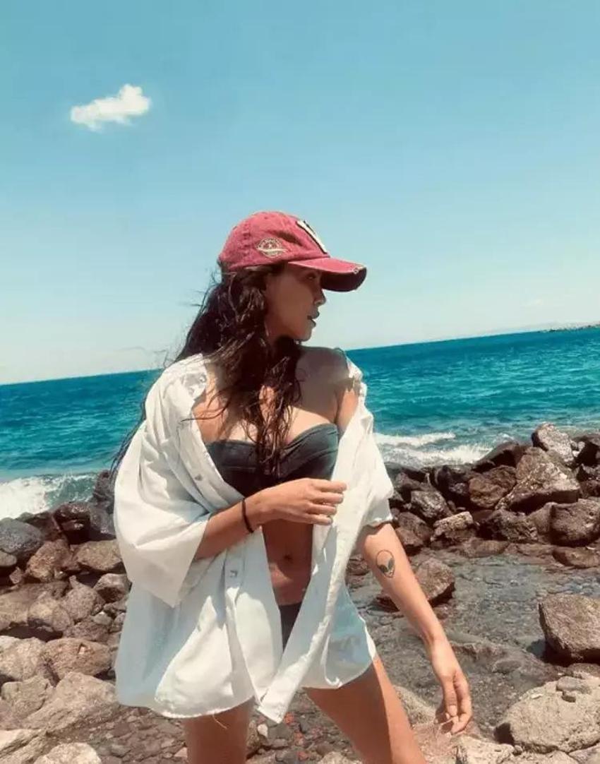 Dilara Aksüyek ve sevgilisi sarmaş dolaş! 'Demek ki hiç aşık olmamışım'