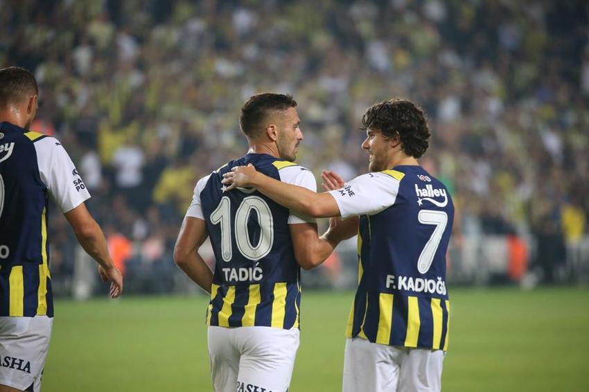 10 milyon euro'ya bırakacaklarını açıkladılar! 'Üzerinde büyü müyü yoksa bu yıldızı kaçırma Ali Koç'
