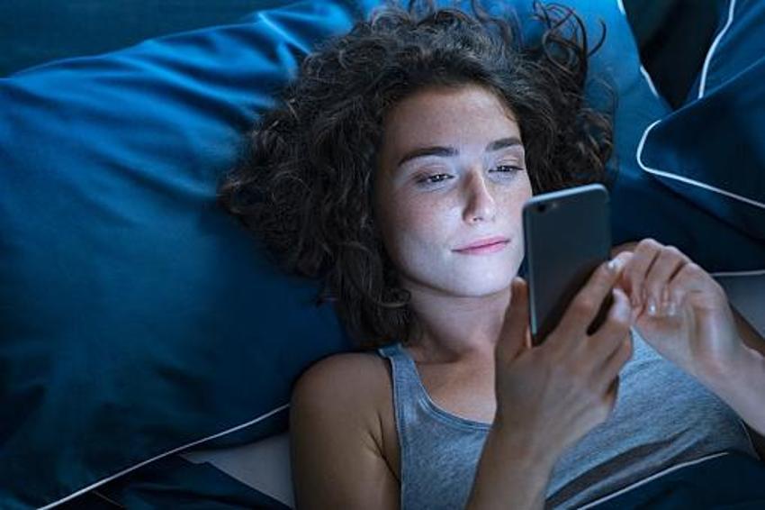 Cep telefonu ve WhatsApp kullanımıyla ilgili kritik uyarı geldi! Nomofobiye sebep oluyor