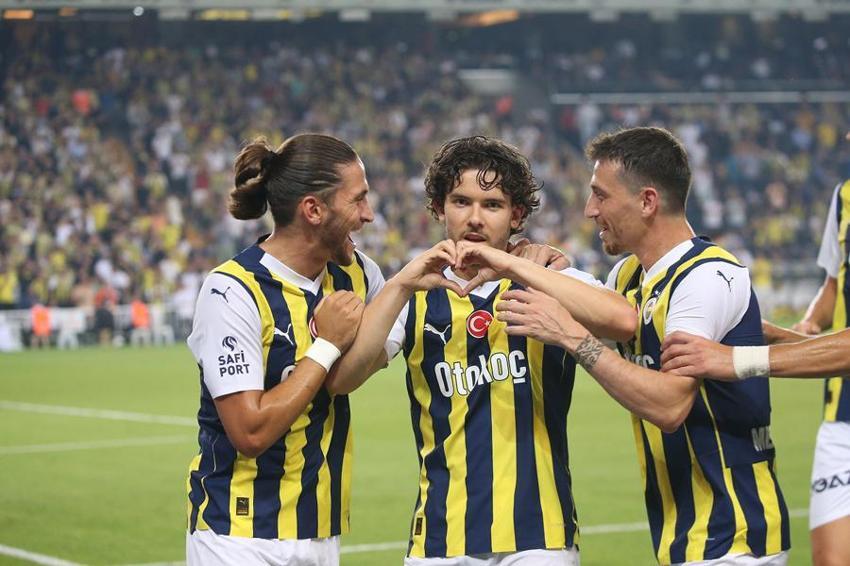 10 milyon euro'ya bırakacaklarını açıkladılar! 'Üzerinde büyü müyü yoksa bu yıldızı kaçırma Ali Koç'