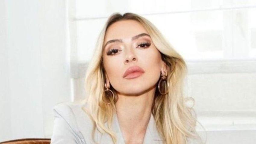 Hadise'nin leopar tercihi! Sosyal medya ikiye bölündü