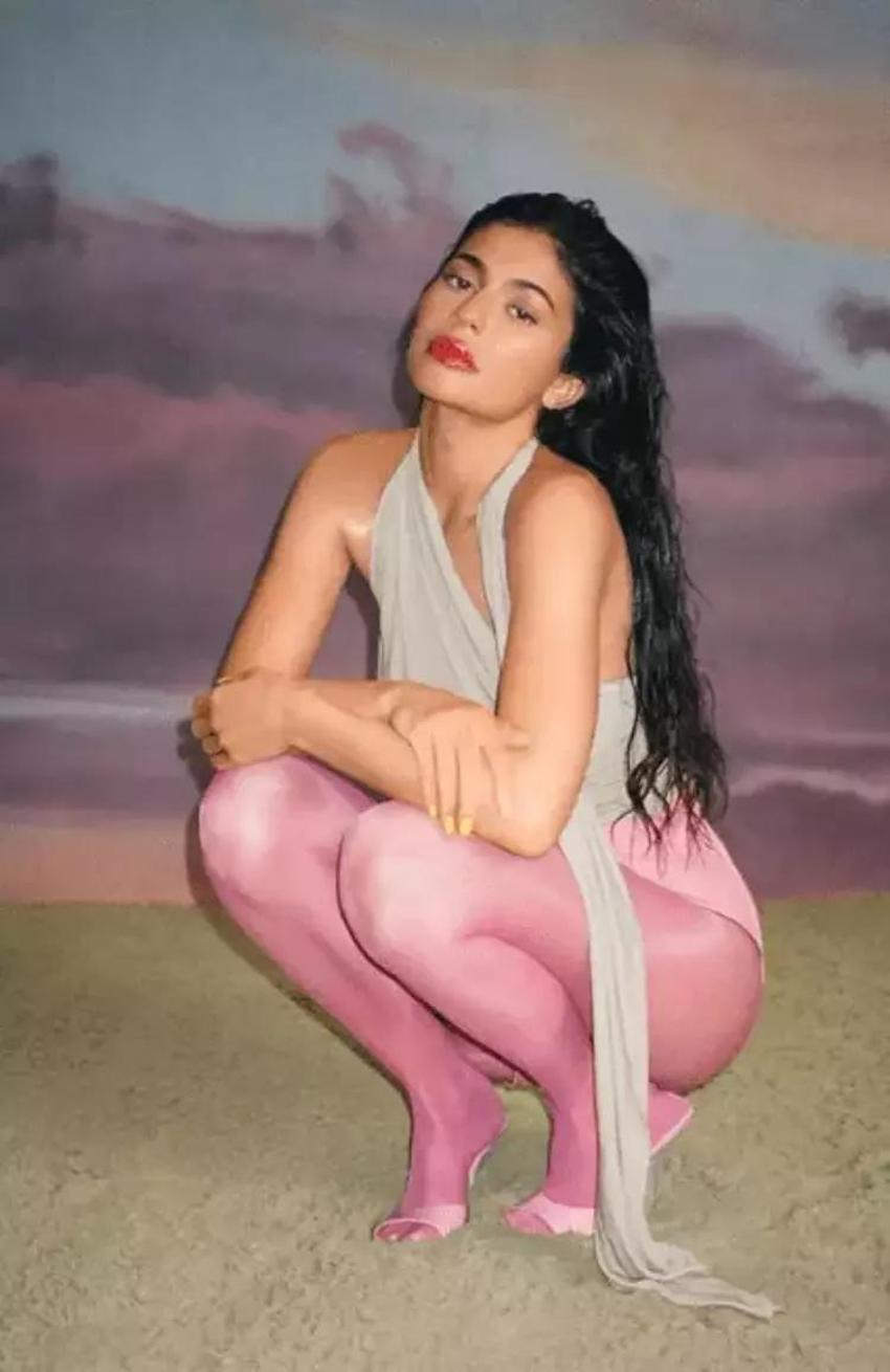 Kylie Jenner'dan ilişki itirafı geldi!