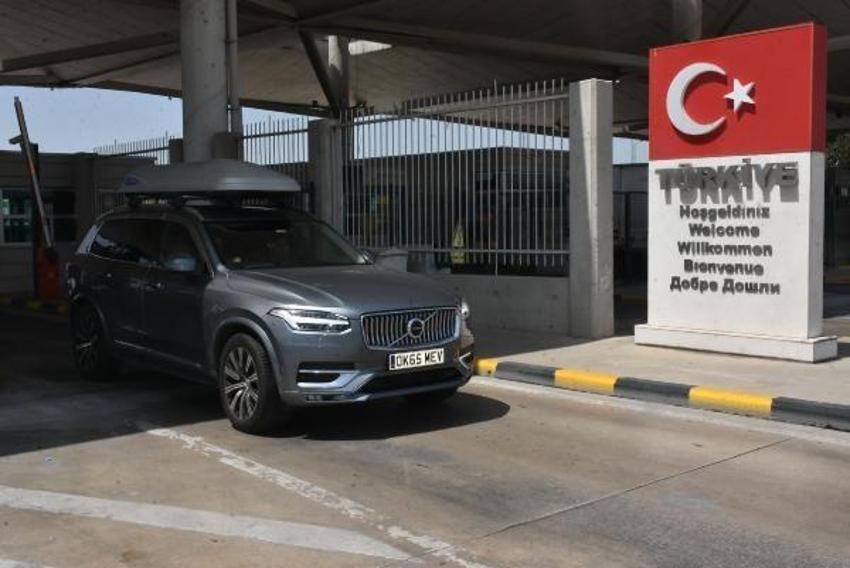 Yurt dışından Türkiye'ye akın var! Ülkeye giriş yapan gurbetçi sayısı rekor kırdı