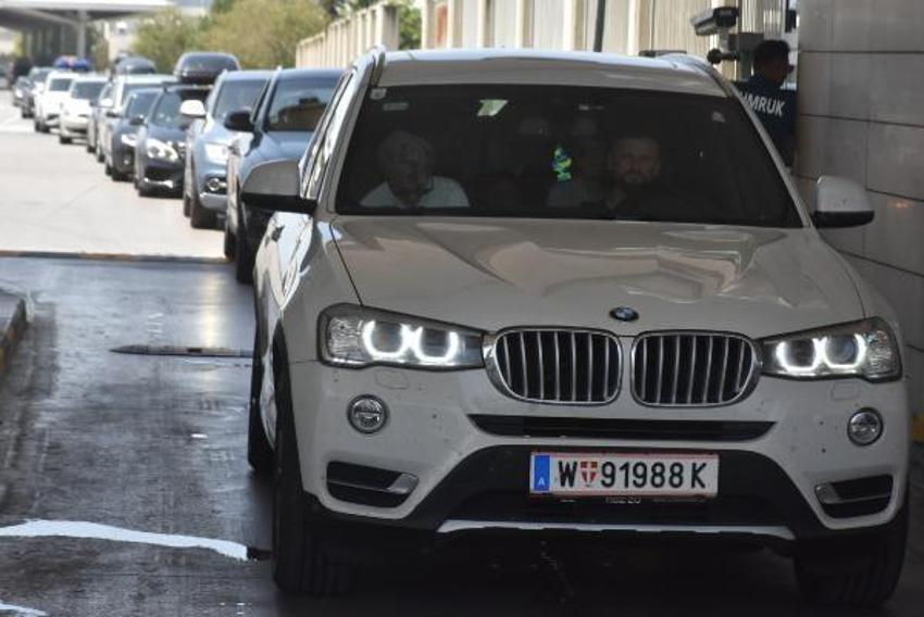 Yurt dışından Türkiye'ye akın var! Ülkeye giriş yapan gurbetçi sayısı rekor kırdı