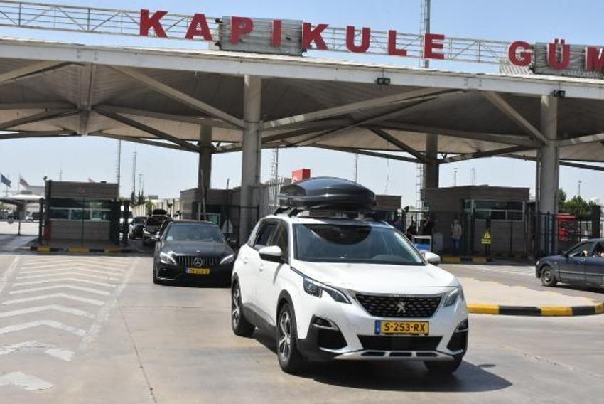 Yurt dışından Türkiye'ye akın var! Ülkeye giriş yapan gurbetçi sayısı rekor kırdı