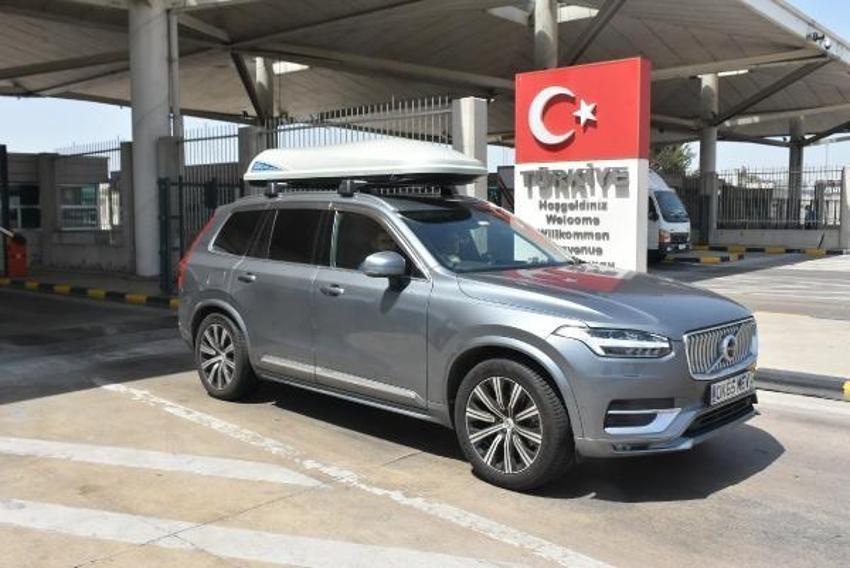 Yurt dışından Türkiye'ye akın var! Ülkeye giriş yapan gurbetçi sayısı rekor kırdı