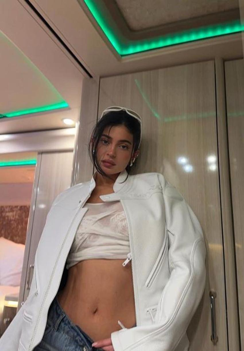 Kylie Jenner'dan ilişki itirafı geldi!