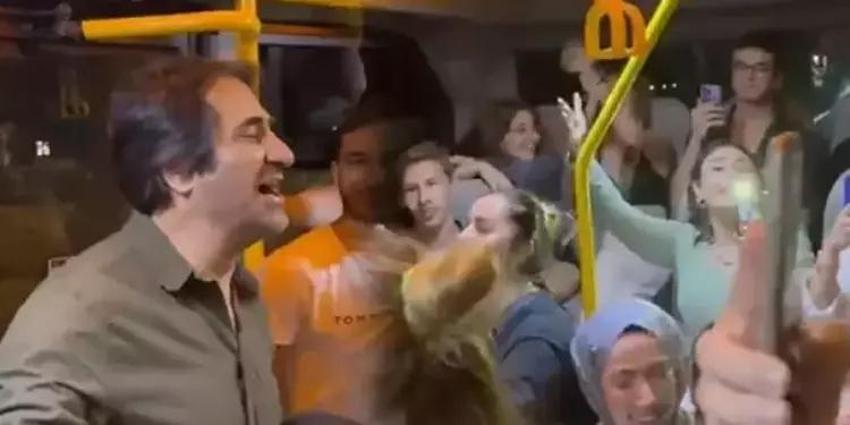 Mahsun Kırmızıgül bir kez daha gündemde: Merhameti yoksa sanatçı olamaz!