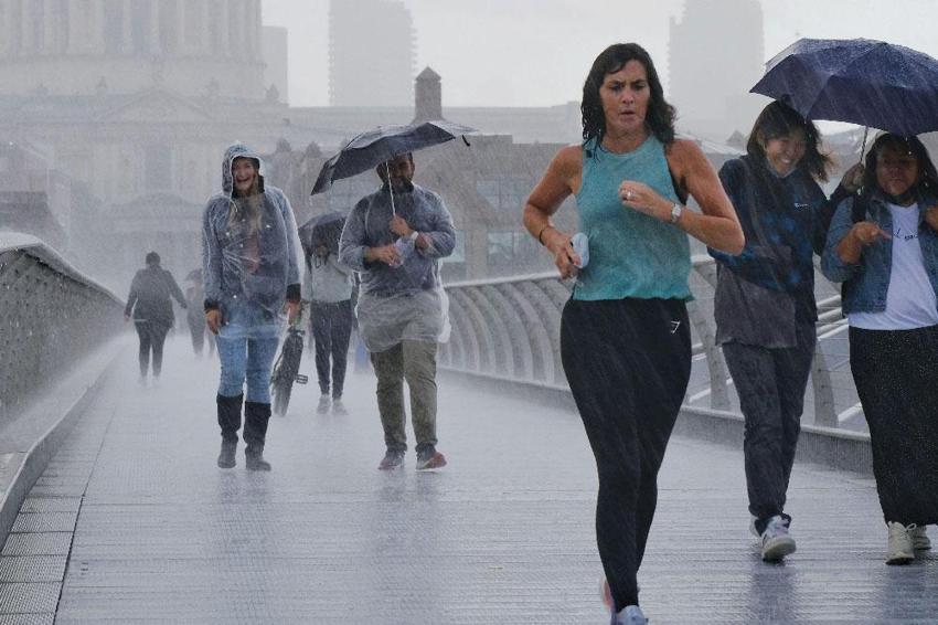 Kuvvetli yağış ve fırtına alarmı verilmişti, son dakika açıklaması geldi! Meteoroloji saat verip iller tek tek açıkladı: Kavurucu sıcak uyarısı