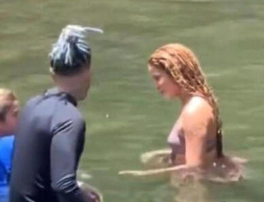 Shakira, Gerard Pique ile ayrılık sonrası yeni aşkı ile görüntülendi