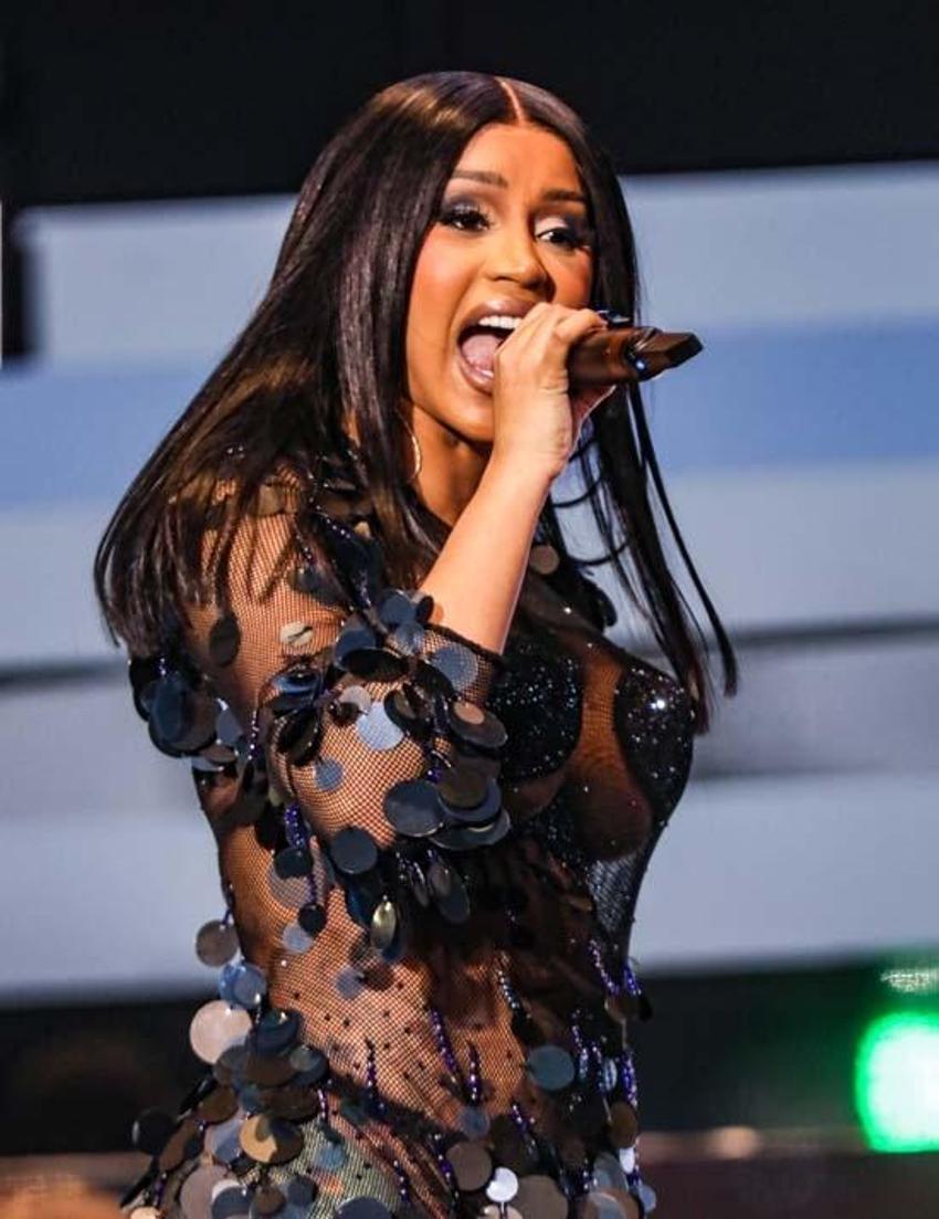 Cardi B'yi sinirlendiren olayın perde arkası ortaya çıktı!