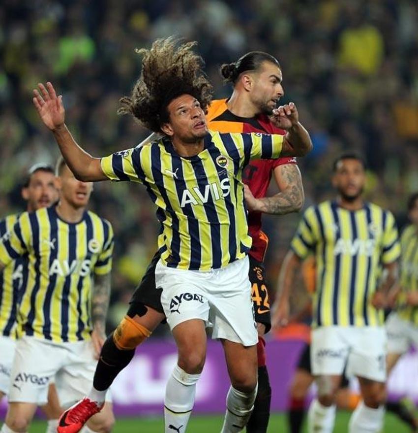 Jorge Jesus kendini affettirecek! Ali Koç'un elinde kalan oyuncusuna 5,5 milyon euro
