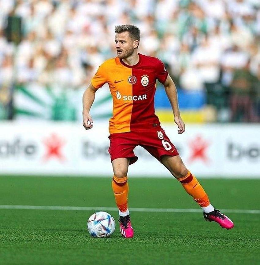 Galatasaray'da hiç hesapta olmayan ayrılık! Ne sağ bekte yer kaldı ona ne sol bekte