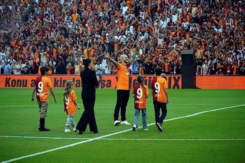 Dursun Özbek hızını alamadı! Bir transfer çalımı da David Beckham'a