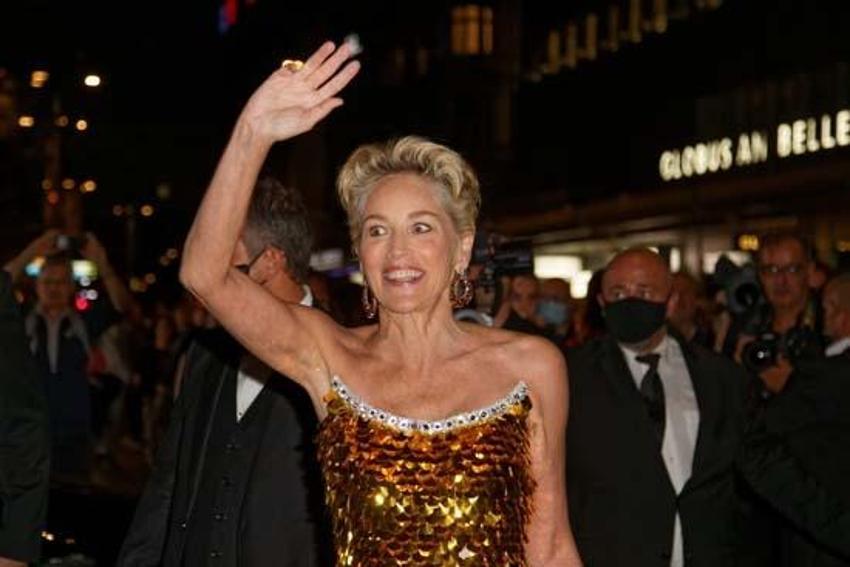 Sharon Stone'dan olay itiraf: Kırmızı ışıkta arabama tırmandılar