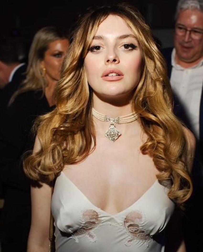 Melis Sezen tatil pozlarıyla büyüledi 'Kilo almışsın' yorumu yağdı