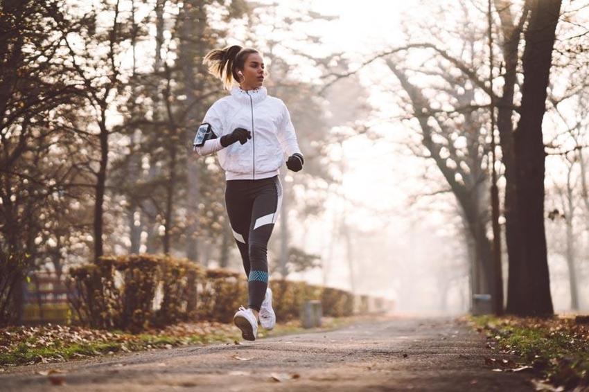Sağlıklı yaşam için yapılan bilinç spor yapmak kalça ağrılarına neden olabilir!