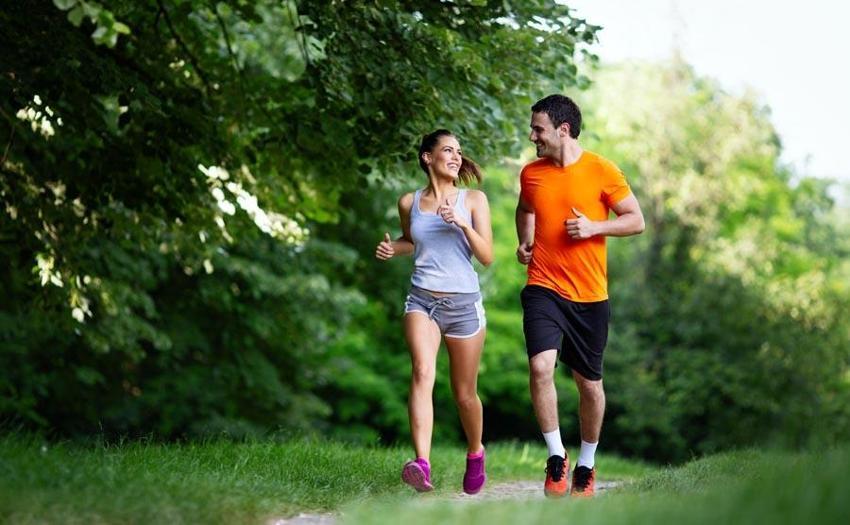 Sağlıklı yaşam için yapılan bilinç spor yapmak kalça ağrılarına neden olabilir!