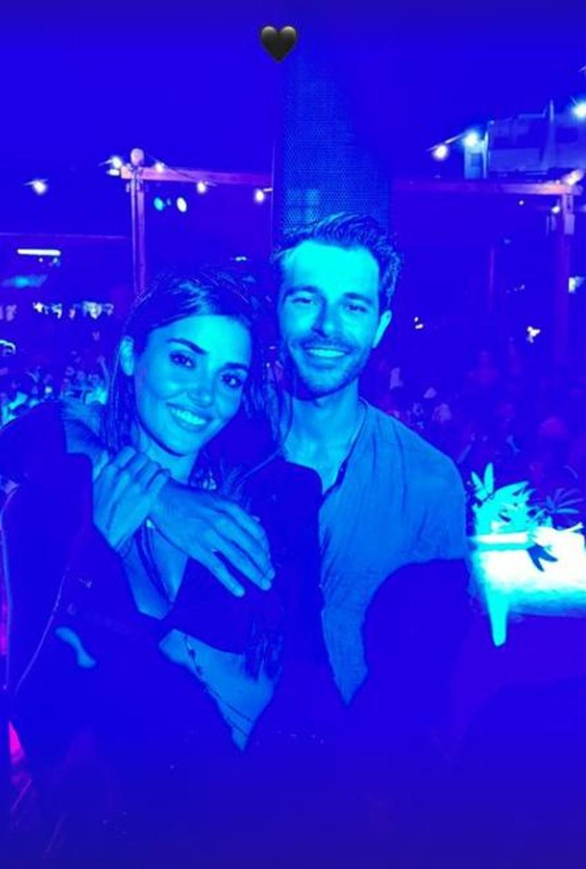 Hande Erçel ile Hakan Sabancı aşka geldi!