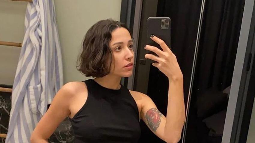Zeynep Bastık'tan iddialı pozlar geldi!