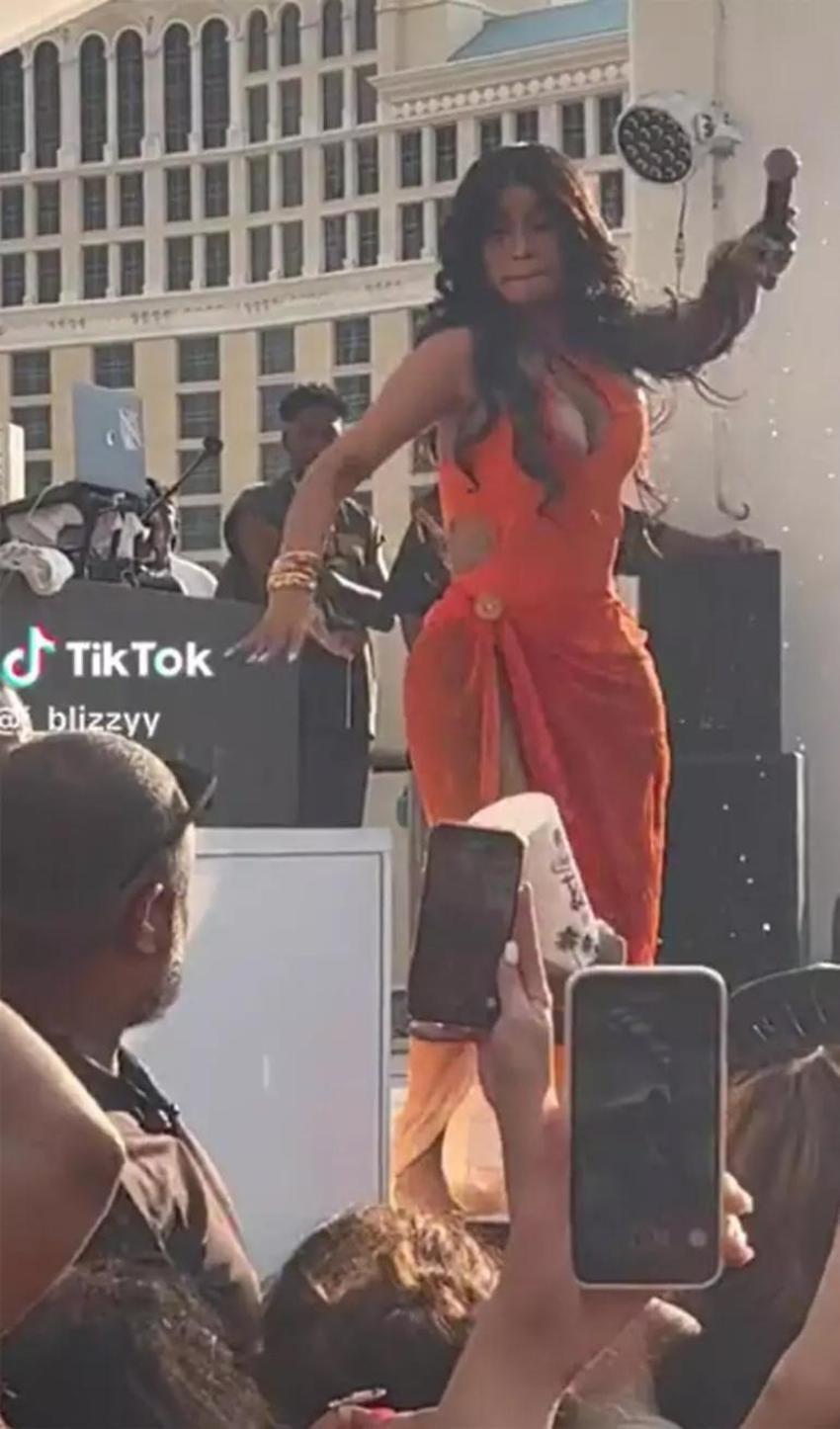 Cardi B'yi sinirlendiren olayın perde arkası ortaya çıktı!