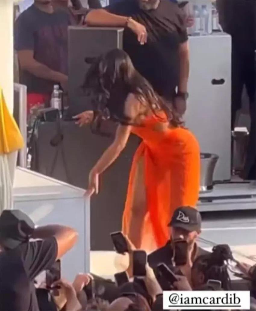 Cardi B'yi sinirlendiren olayın perde arkası ortaya çıktı!