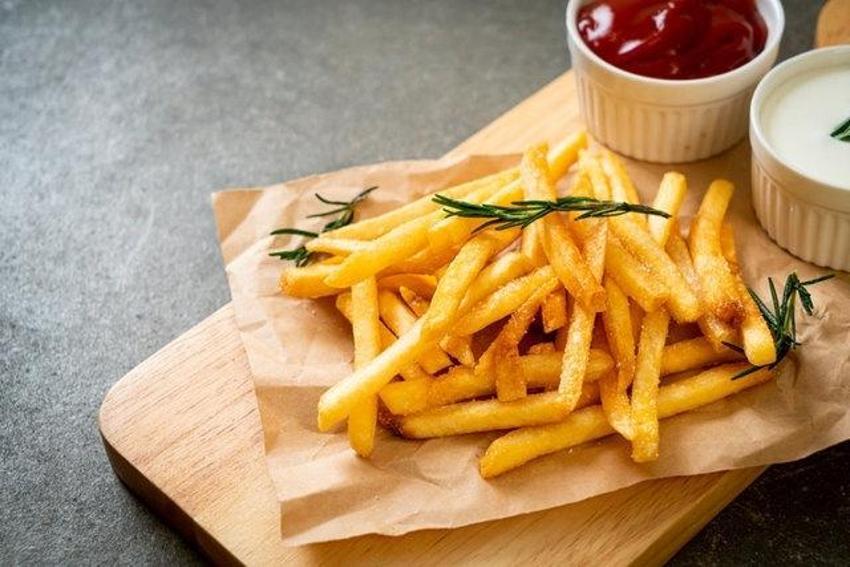 Çıtır patates kızartması için tek bir hile var! Bunu yapan lezzetine doymuyor!