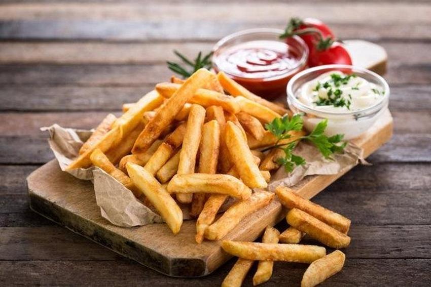 Çıtır patates kızartması için tek bir hile var! Bunu yapan lezzetine doymuyor!